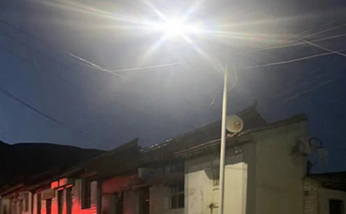 农村院子里最适合的平凉太阳能路灯亮度与安装要点